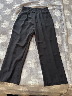 Black trousers